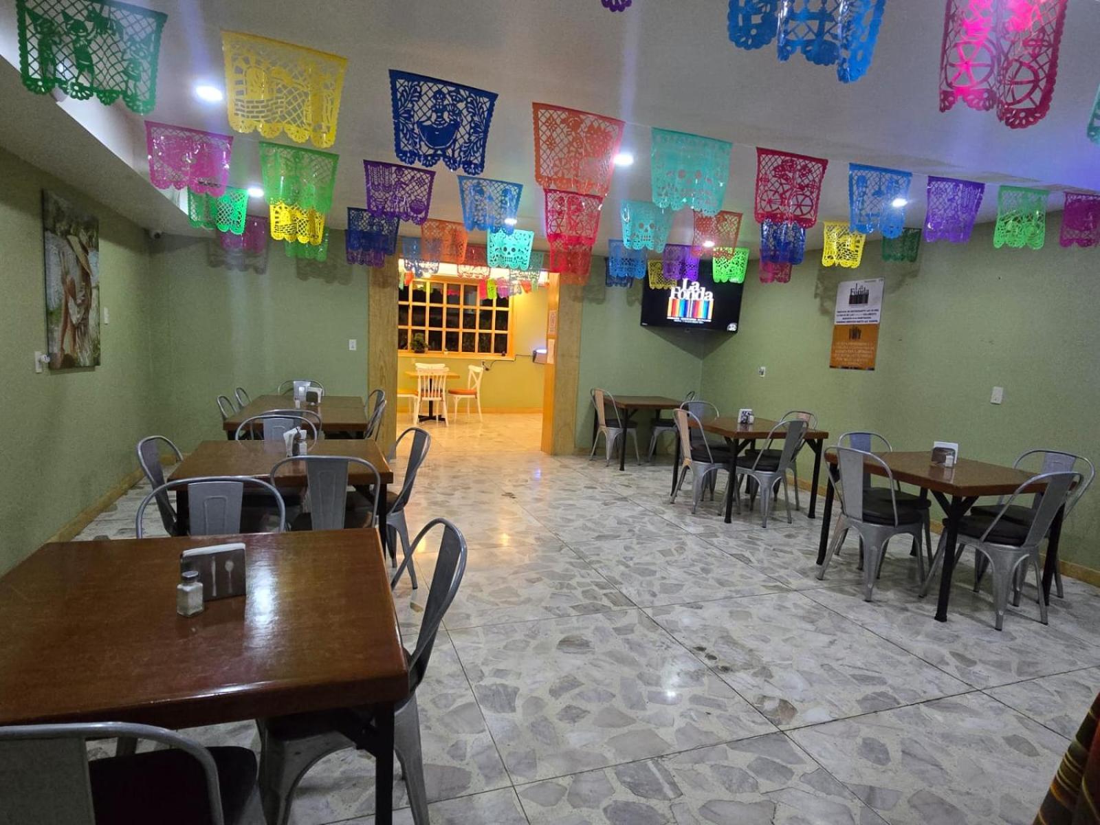 Hotel Y Villas Gran Via メキシコシティ エクステリア 写真