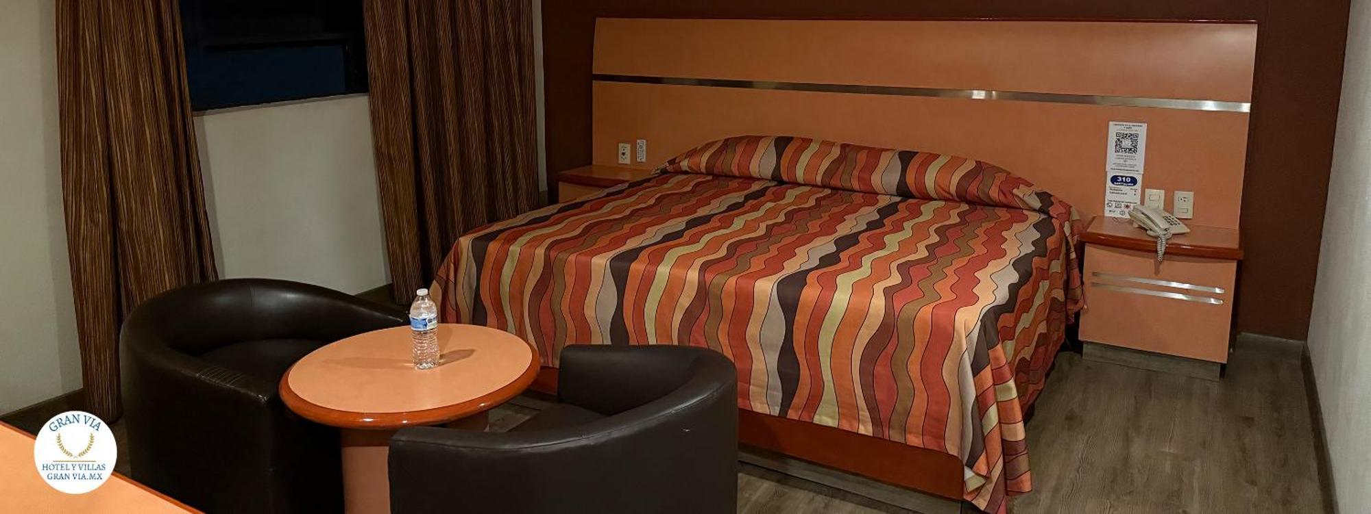 Hotel Y Villas Gran Via メキシコシティ エクステリア 写真