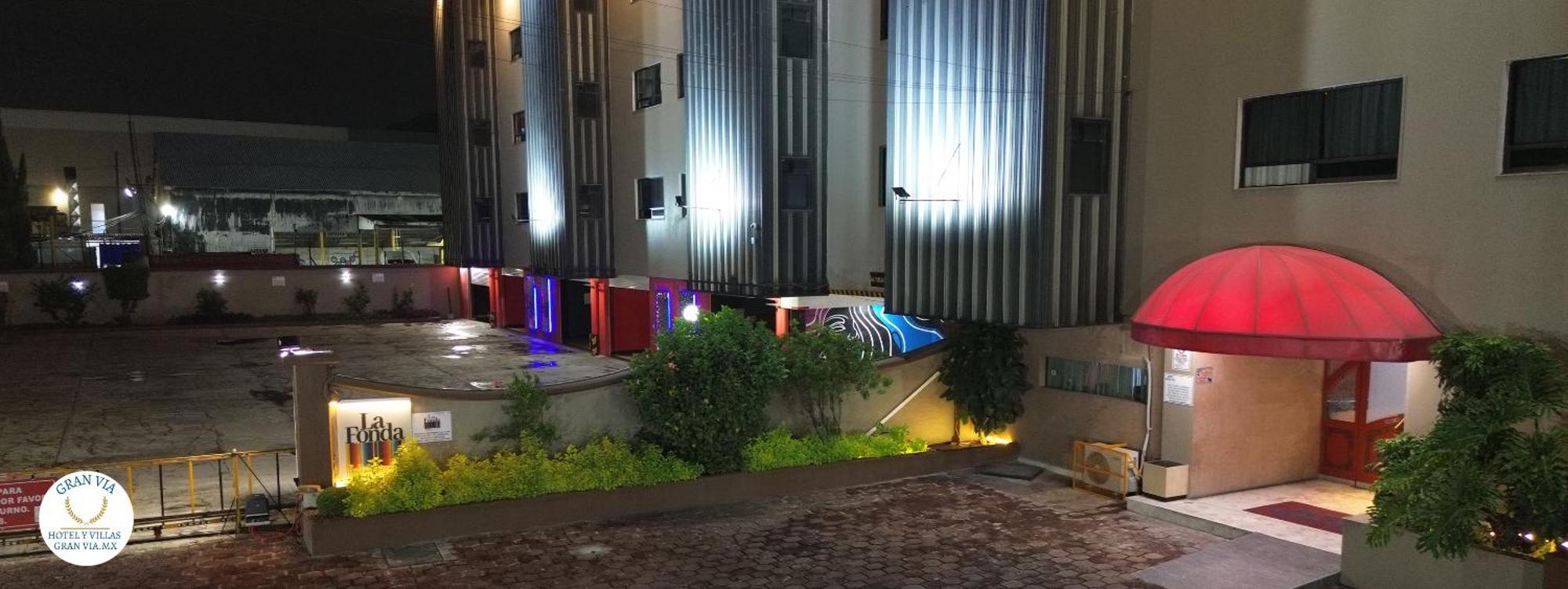 Hotel Y Villas Gran Via メキシコシティ エクステリア 写真