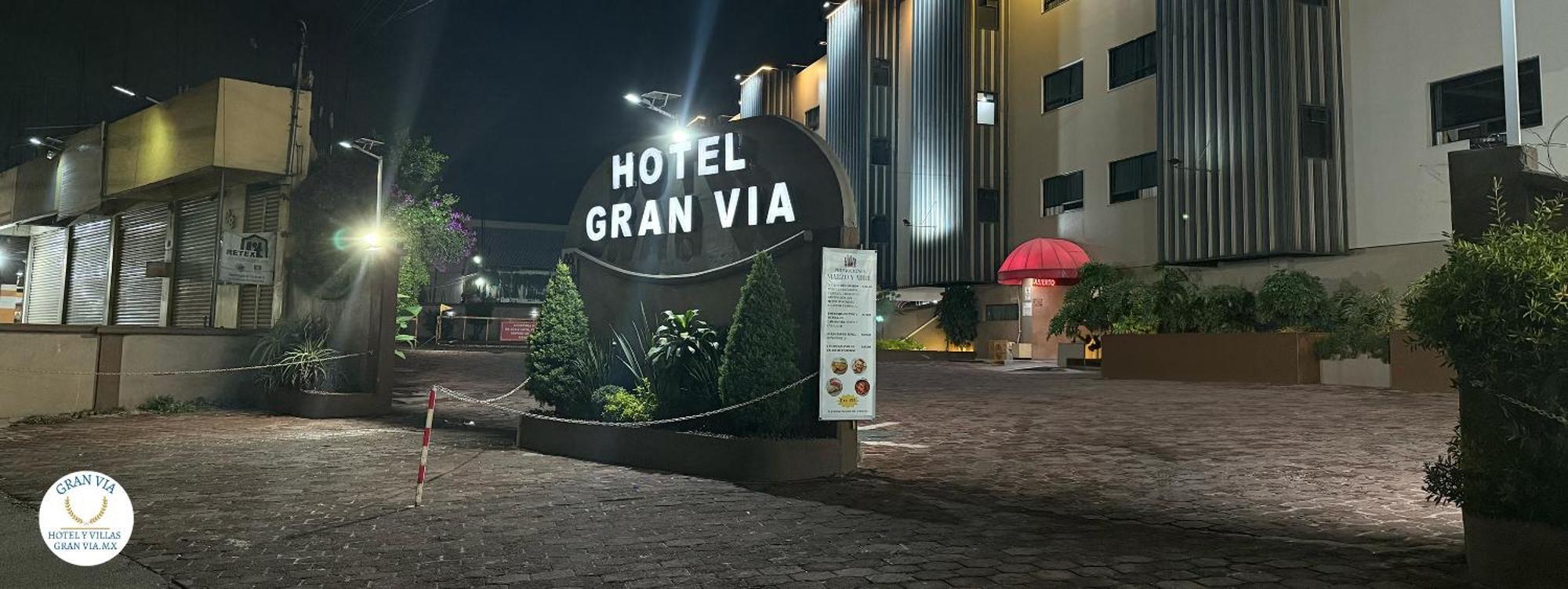 Hotel Y Villas Gran Via メキシコシティ エクステリア 写真
