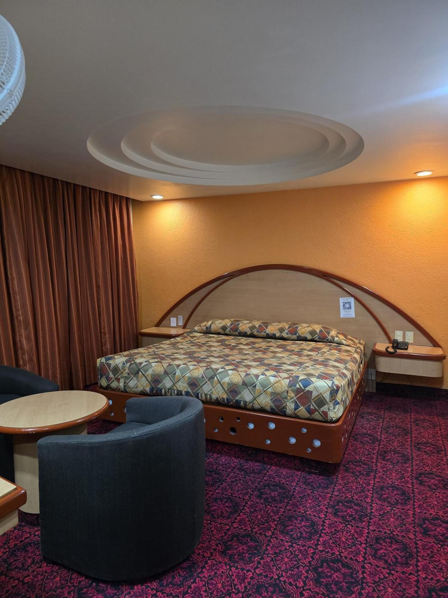 Hotel Y Villas Gran Via メキシコシティ エクステリア 写真