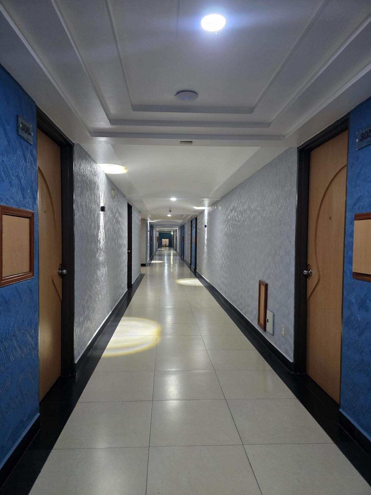 Hotel Y Villas Gran Via メキシコシティ エクステリア 写真