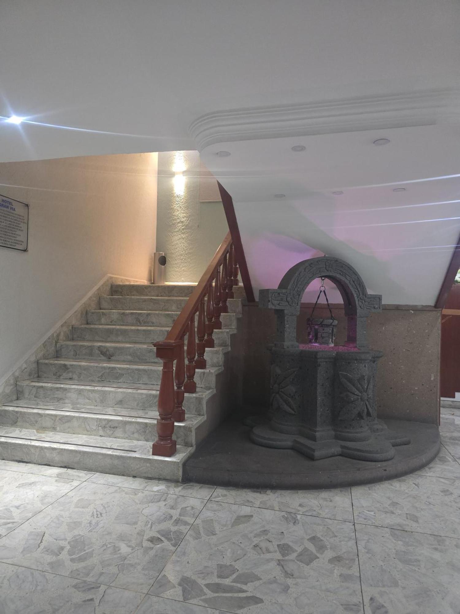 Hotel Y Villas Gran Via メキシコシティ エクステリア 写真